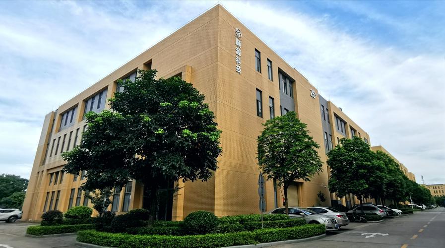 广州品牌营销服装招商行业公司网站建设解决方案!