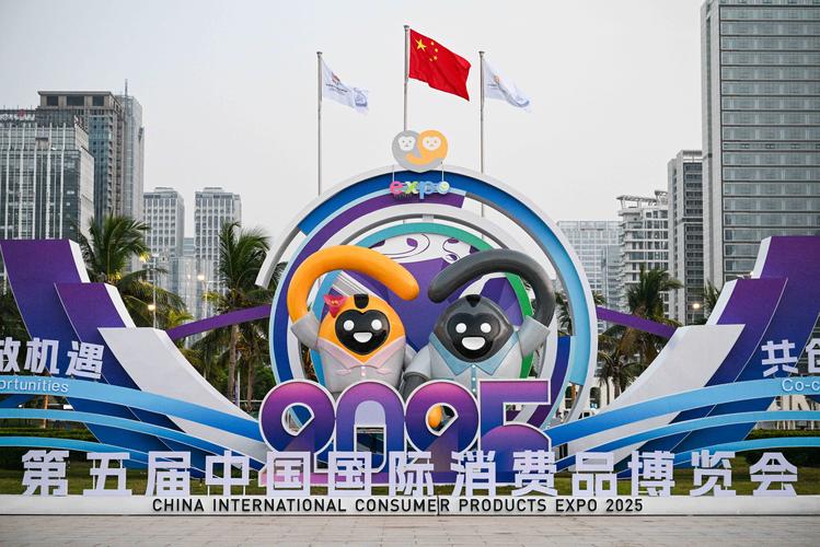 ...三亚以创新机制助推海南“世界旅游消费中心”建设