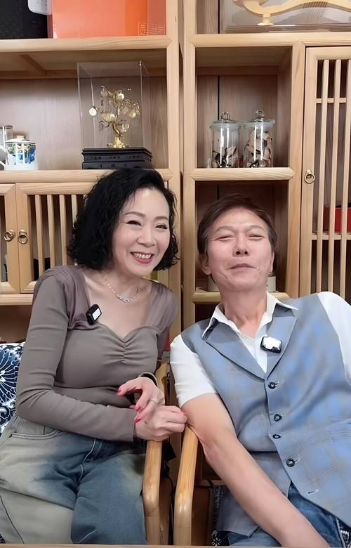 90后网络红人思小豪个人简历