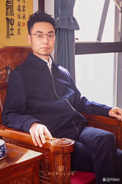 曹士威个人履历