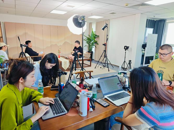 长沙网站SEO排名公司浅谈建网站优化需要注意的几点