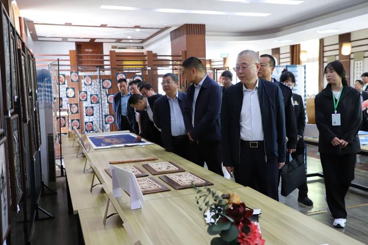 扬中市经信委主要职责
