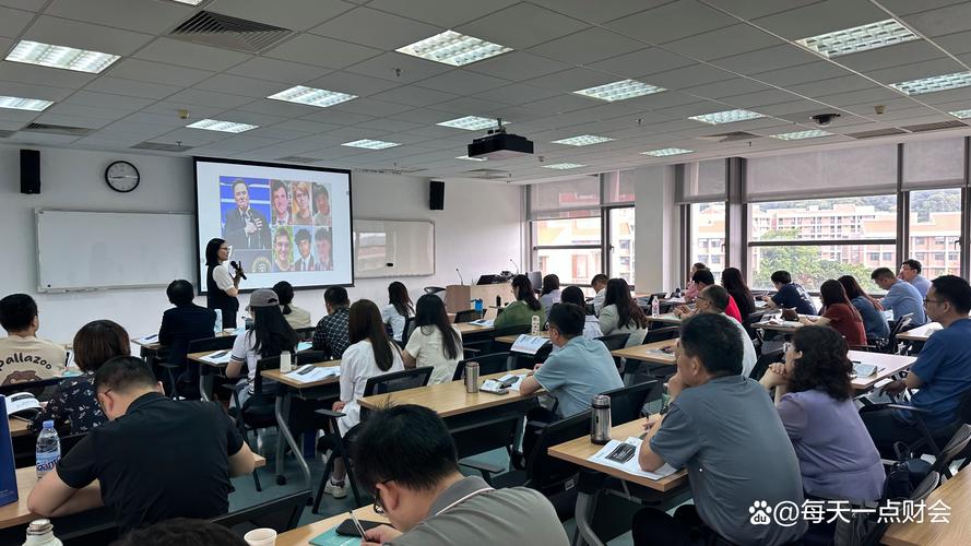 正在做相关运营,想学习SEO:文中的关键词优化,哪里有完整课程?